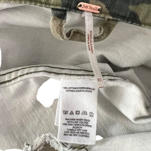 FREE PEOPLE GREEN CAMO CROP DENIM JACKET SIZE XS - Picture 13 of 13